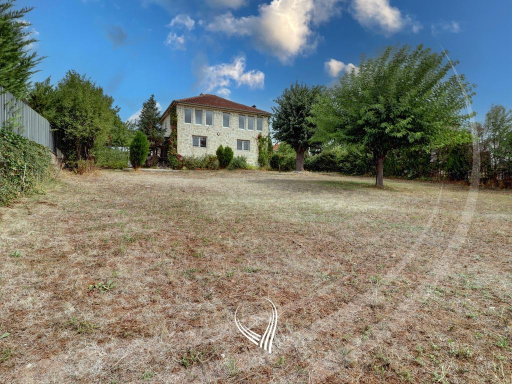 Shitet kulla 290m2 në Matiçan5