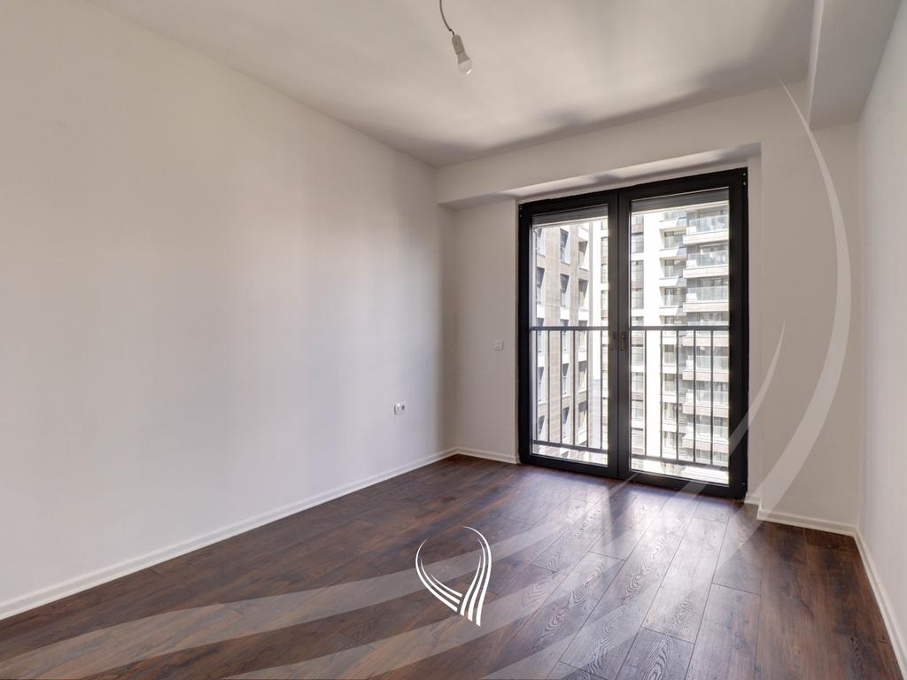 Zyre me 3 dhoma pune me qira në lagjen Lakrishtë – Prime Residence 24