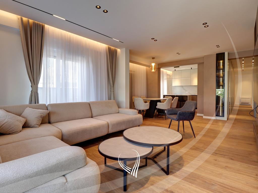 Penthouse me 3 dhoma gjumi me qira në lagjen Bregu i Diellit