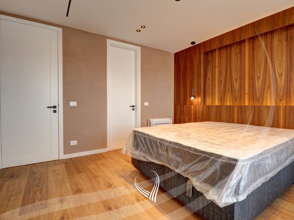 Penthouse me 3 dhoma gjumi me qira në lagjen Bregu i Diellit9