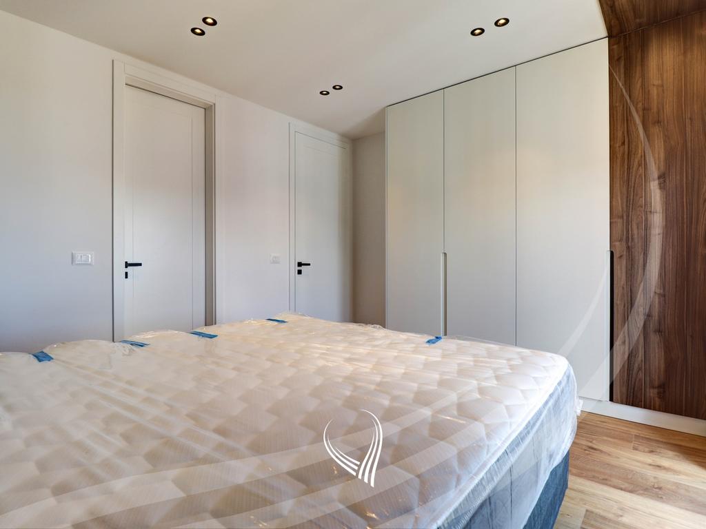 Penthouse me 3 dhoma gjumi me qira në lagjen Bregu i Diellit11