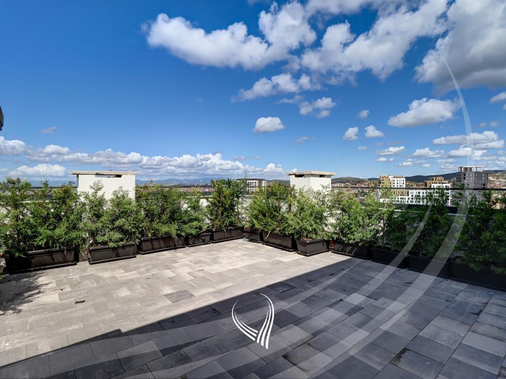 Penthouse me 3 dhoma gjumi me qira në lagjen Bregu i Diellit18