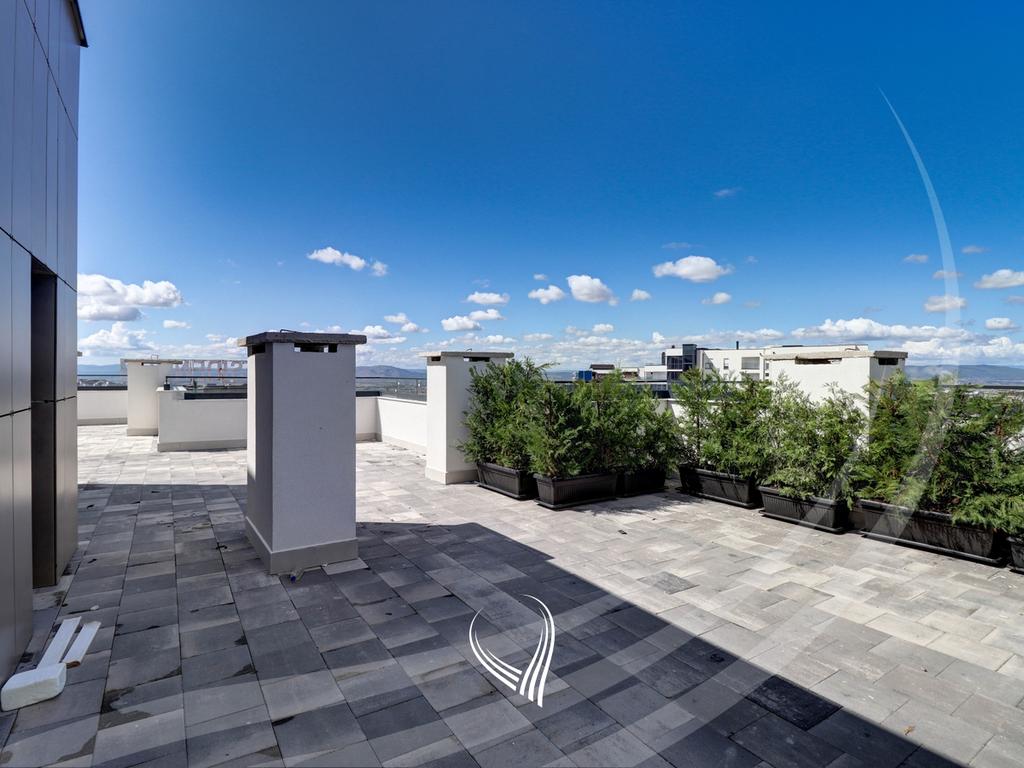 Penthouse me 3 dhoma gjumi me qira në lagjen Bregu i Diellit19