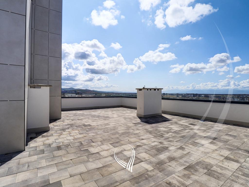 Penthouse me 3 dhoma gjumi me qira në lagjen Bregu i Diellit21