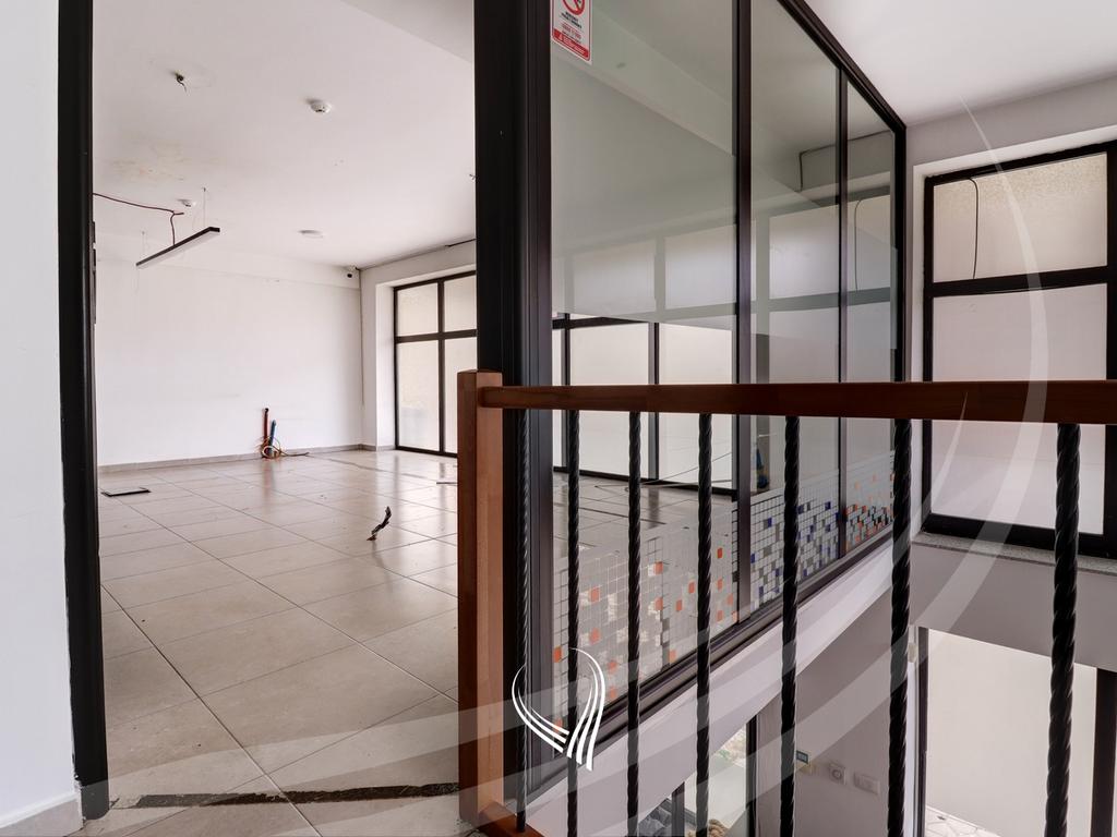 Lokal 212m2 me qira në lagjen Mati 13