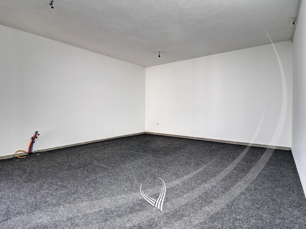 Lokal 212m2 me qira në lagjen Mati 19