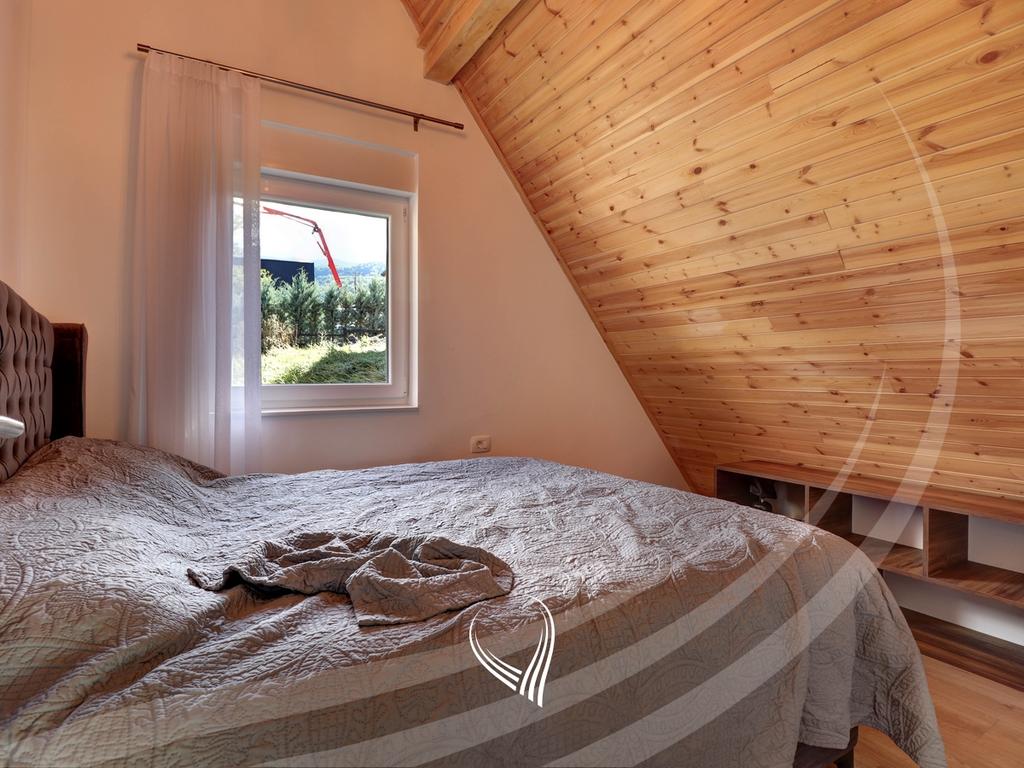 200m2 villa for sale in Brezovicë11