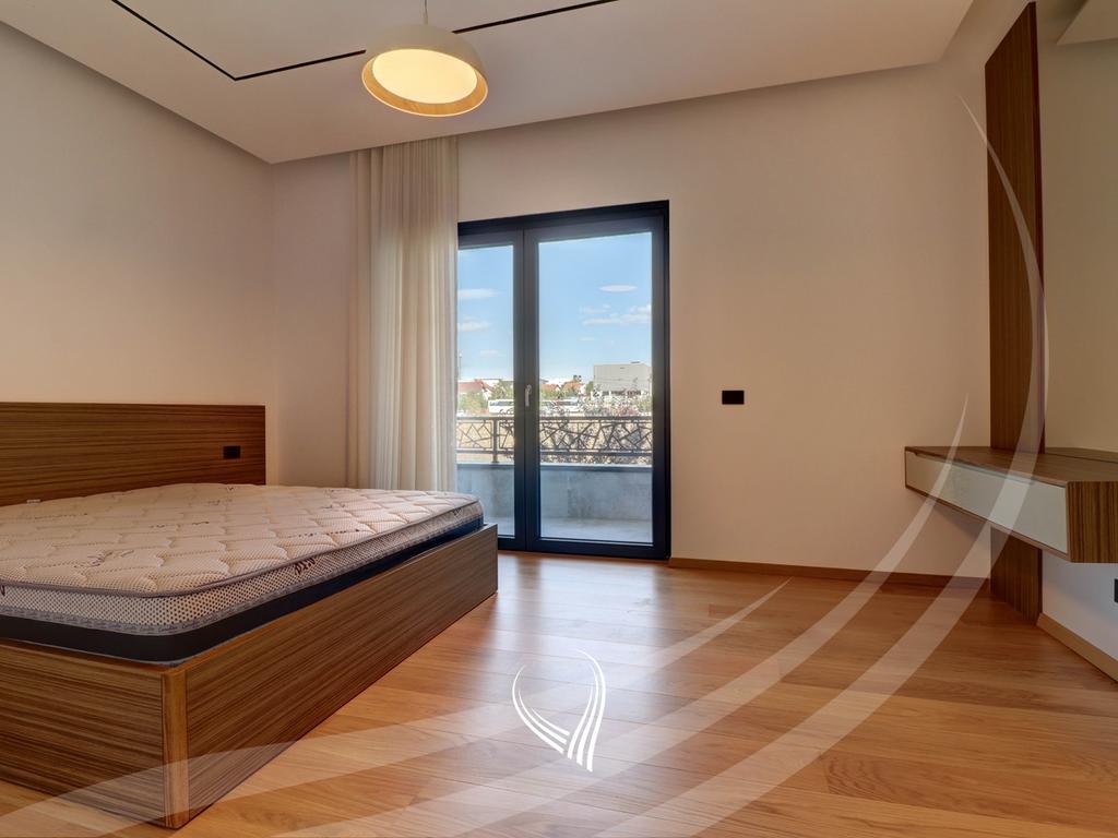 4-bedroom rental house in the Swiss Village neighborhood8