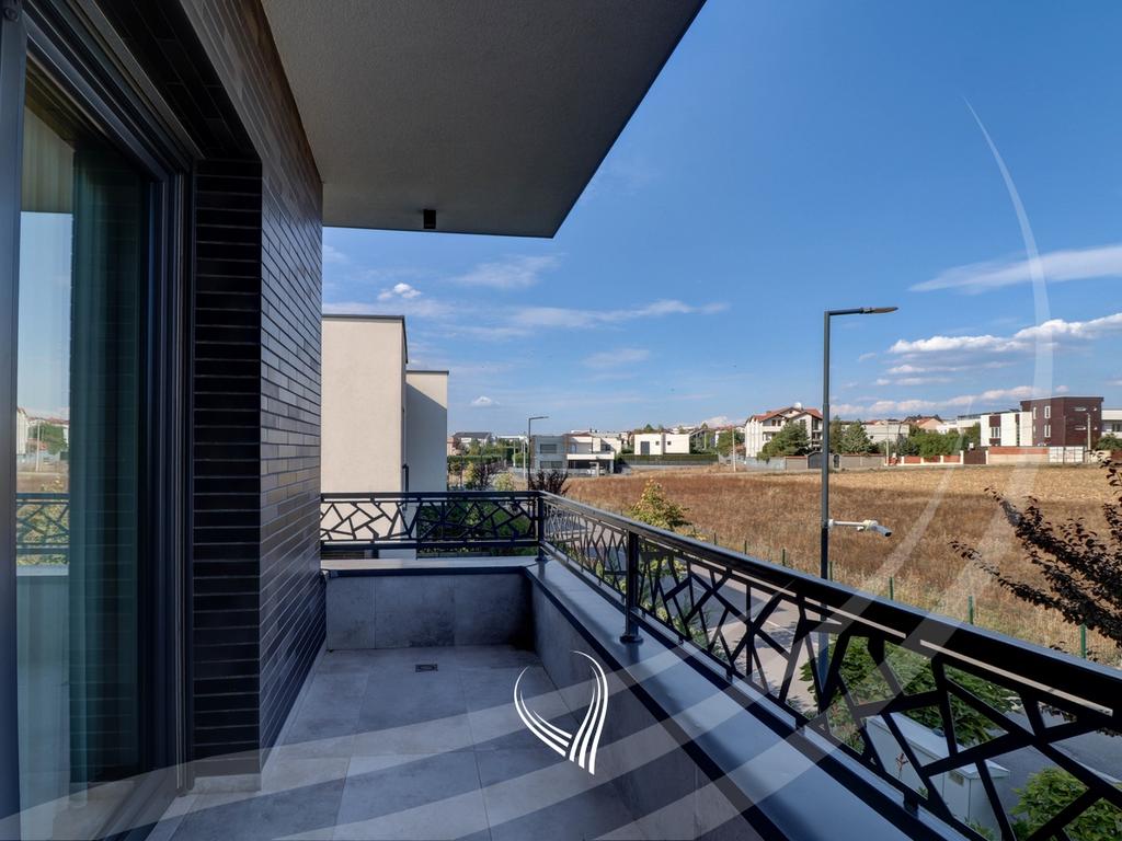 4-bedroom rental house in the Swiss Village neighborhood14