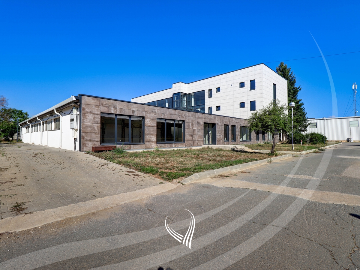Lokal 260m2 me qira në zonën industriale – Prishtinë0