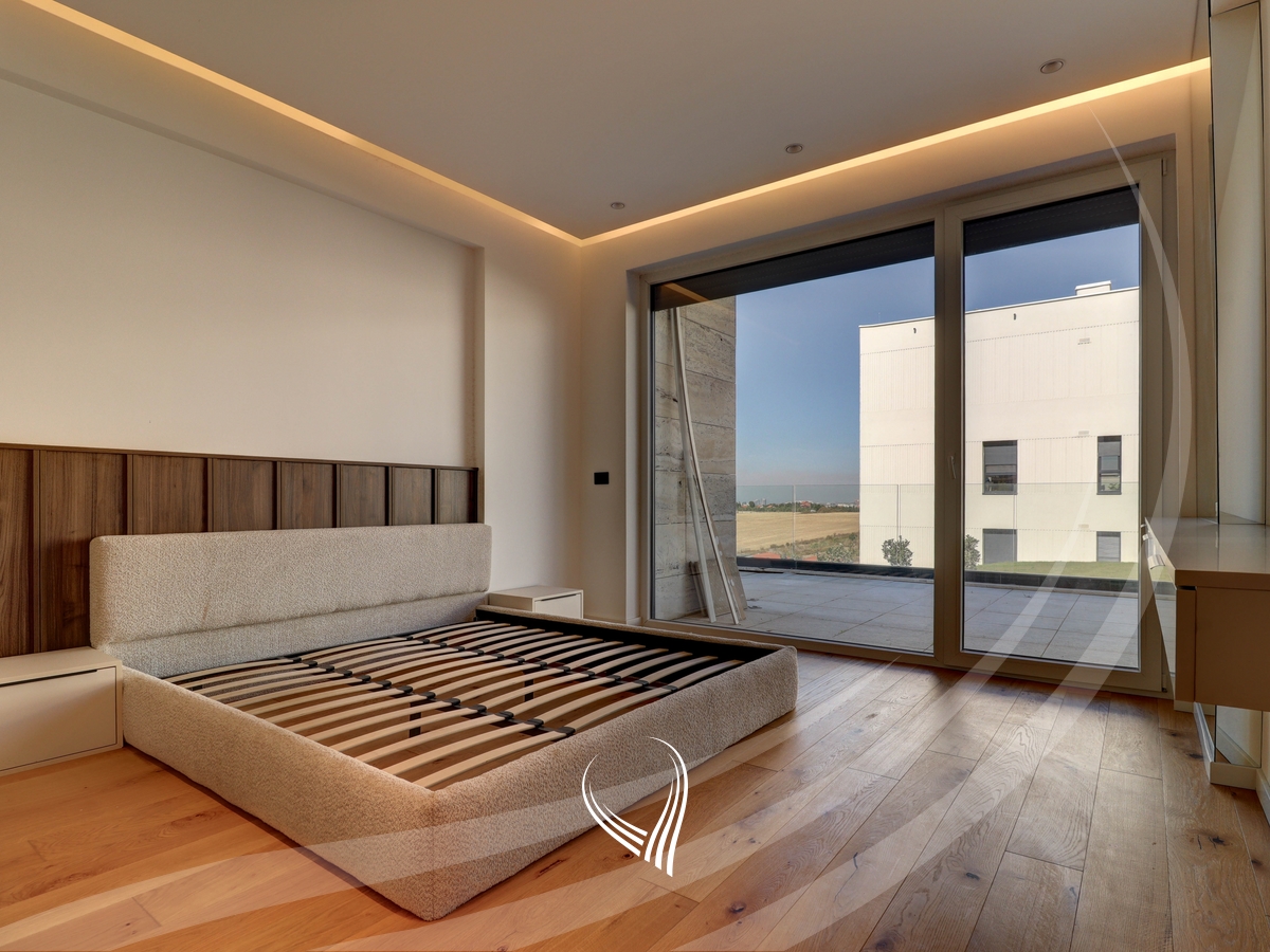 Excavator with 3 bedrooms for rent in the Marigona Hill neighborhood3