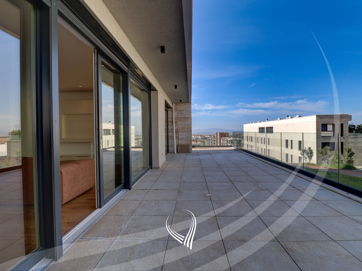 Excavator with 3 bedrooms for rent in the Marigona Hill neighborhood8