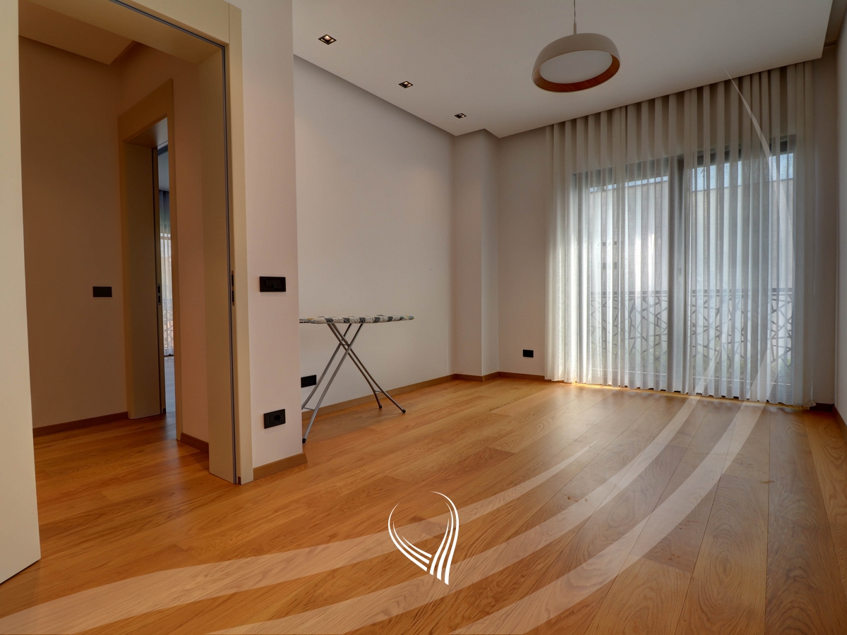 4-bedroom rental house in the Swiss Village neighborhood11