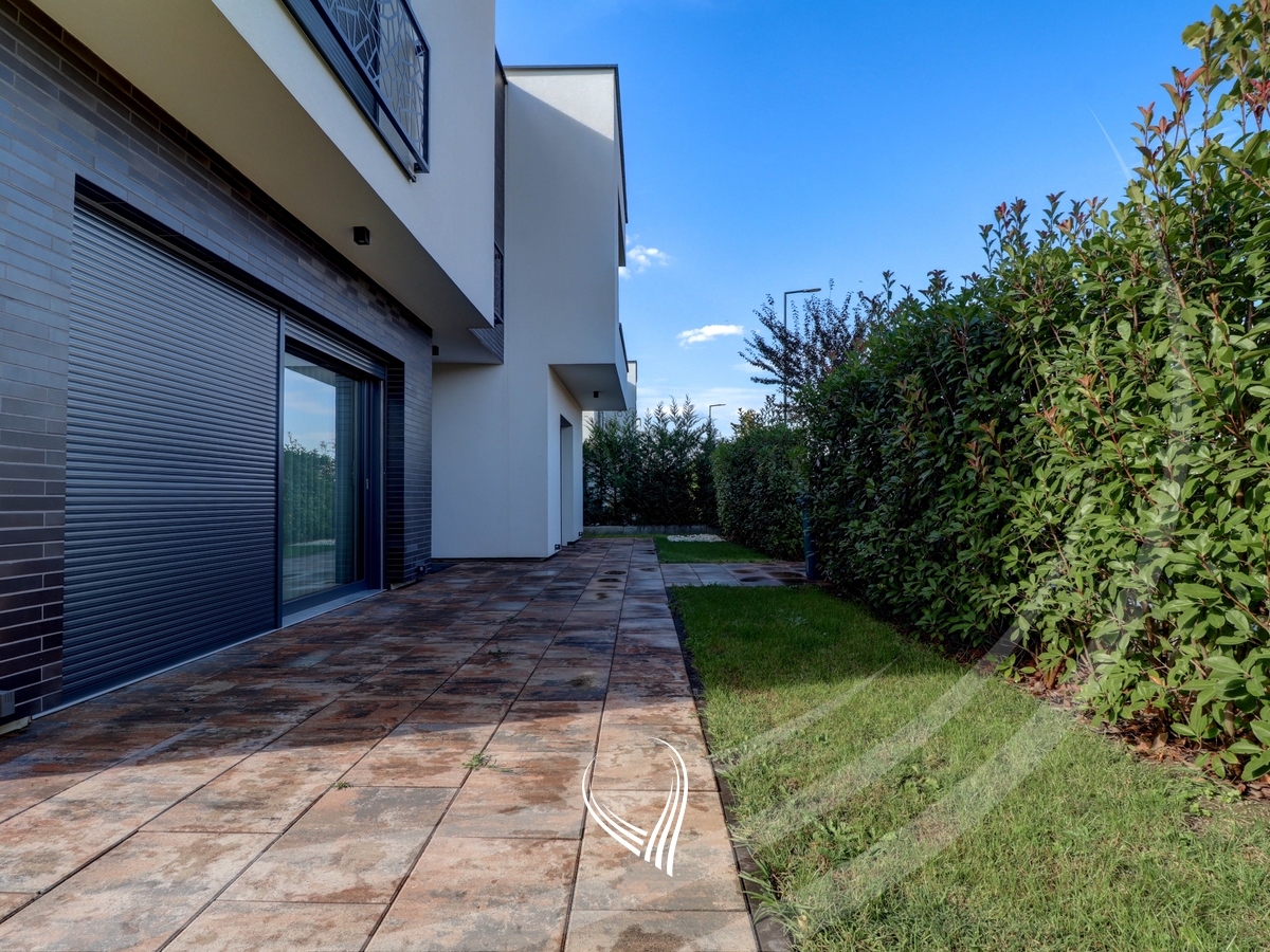 4-bedroom rental house in the Swiss Village neighborhood21