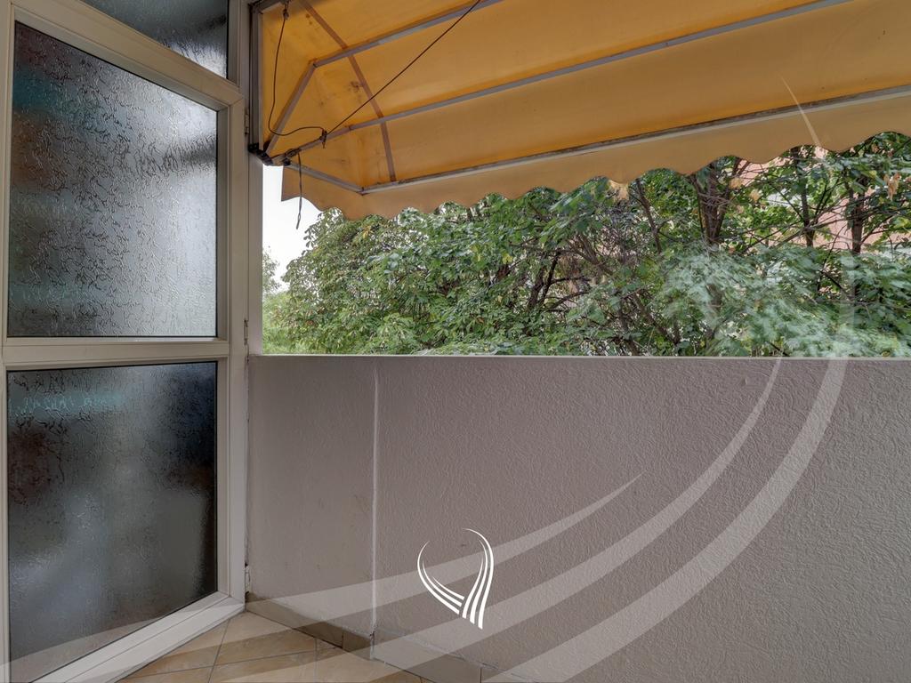 Office space with 3 rooms for rent in the Ulpiana neighborhood6