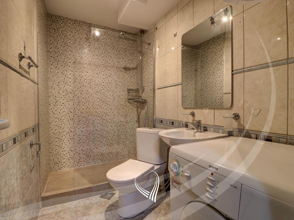 Office space with 3 rooms for rent in the Ulpiana neighborhood7
