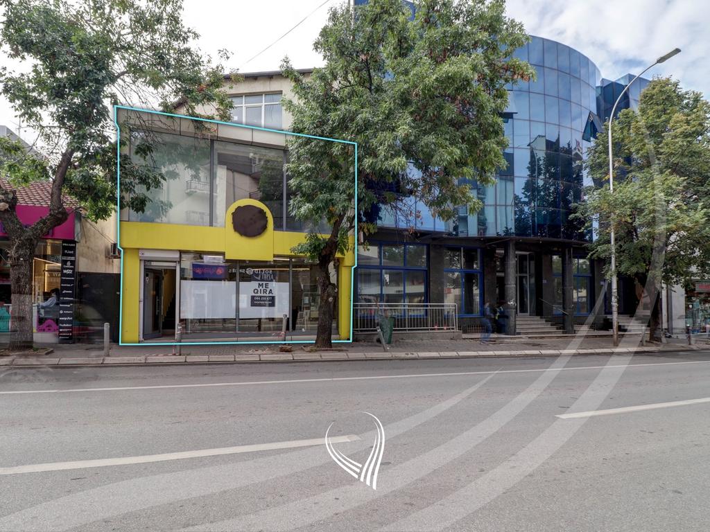 Lokal 75m2 me qira në lagjen Qafa