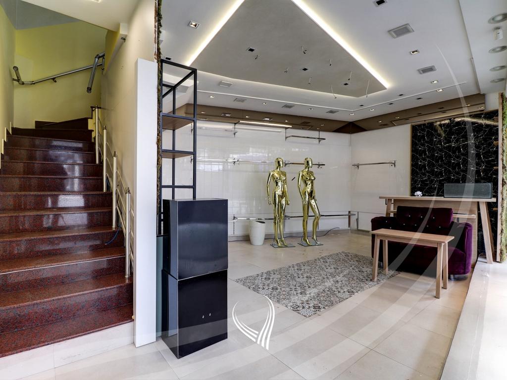 75m2 commercial space for rent in the Qafa neighborhood3
