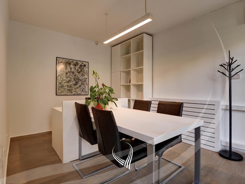 Zyre 40m2 me qira në Qendër3