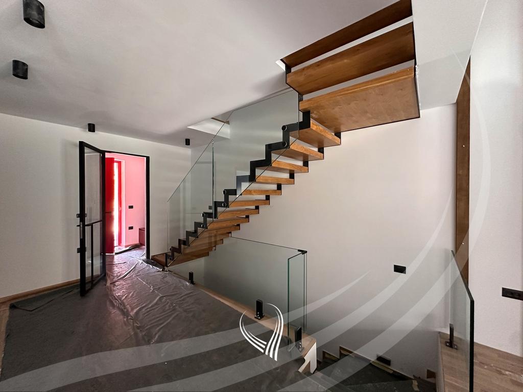 245m2 villa for sale in Brezovica8