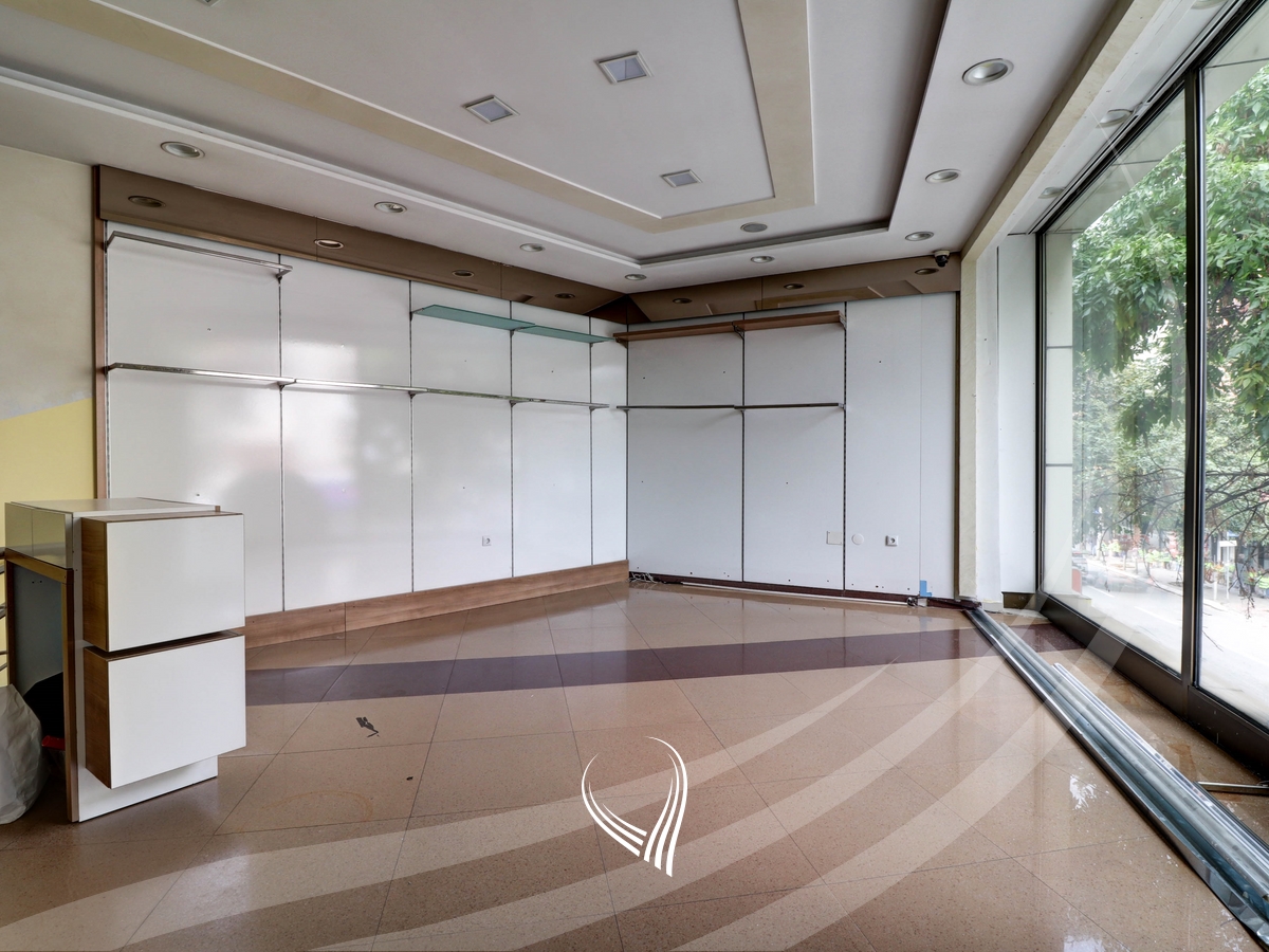 75m2 commercial space for rent in the Qafa neighborhood5