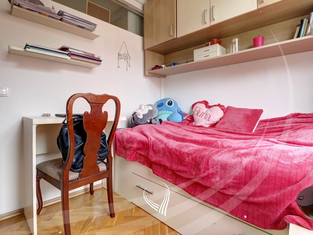 3-bedroom apartment for rent in the Bregu i Diellit neighborhood - The Red Apartments12