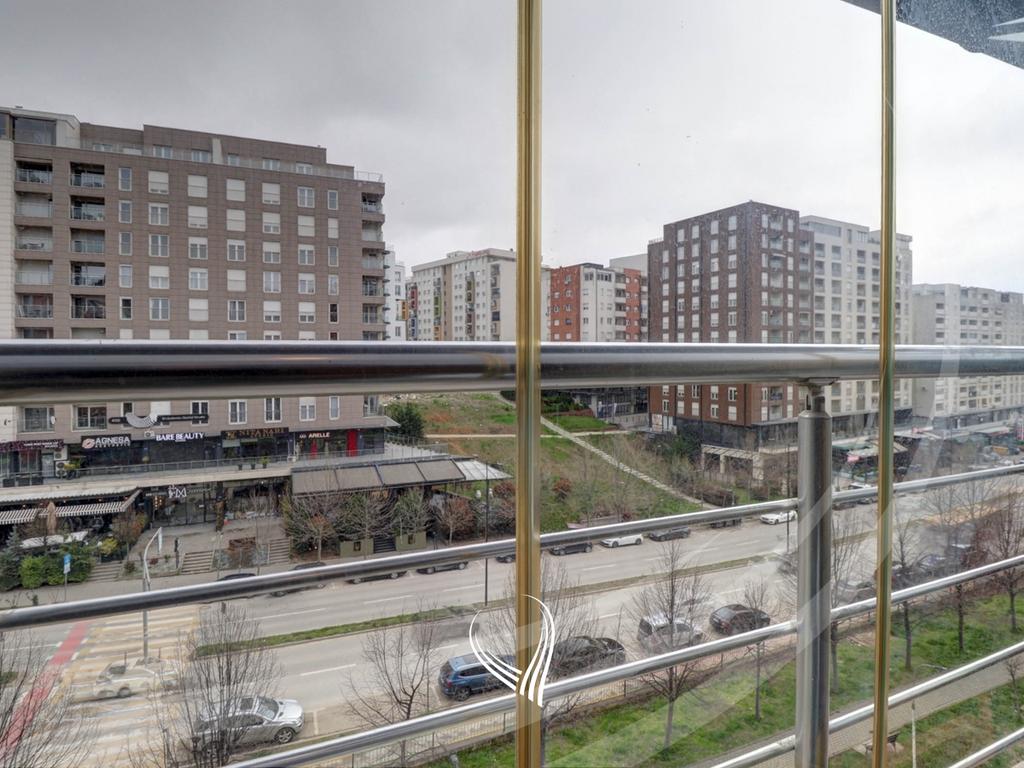 3-bedroom apartment for rent in the Bregu i Diellit neighborhood - The Red Apartments15