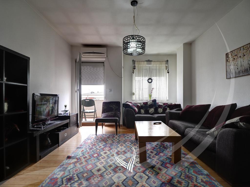 Banesë me 1 dhomë gjumi në shitje në lagjen Arbëria - Dragodan