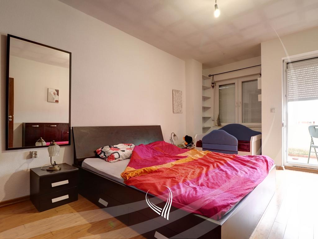 Banesë me 1 dhomë gjumi në shitje në lagjen Arbëria - Dragodan5