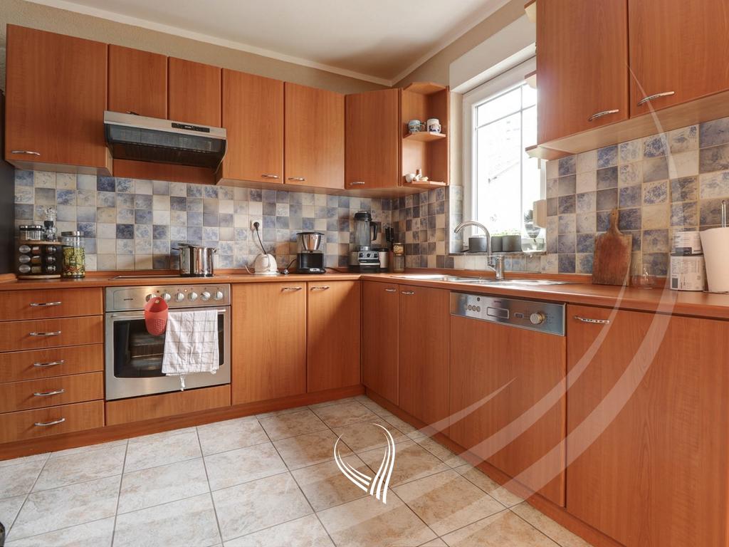 Shtëpi me 700m2 në shitje në lagjen Velania3