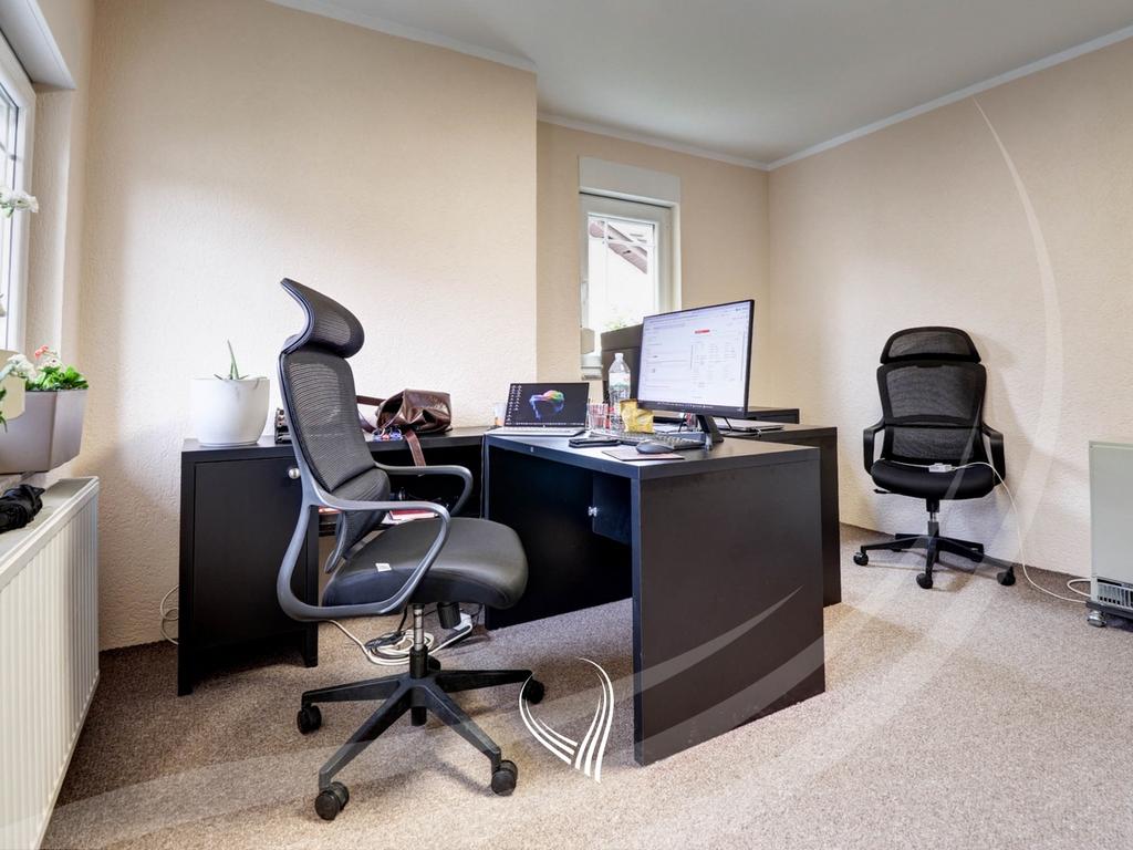 Shtëpi me 700m2 në shitje në lagjen Velania15