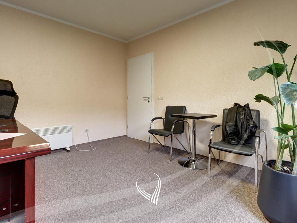 Shtëpi me 700m2 në shitje në lagjen Velania17