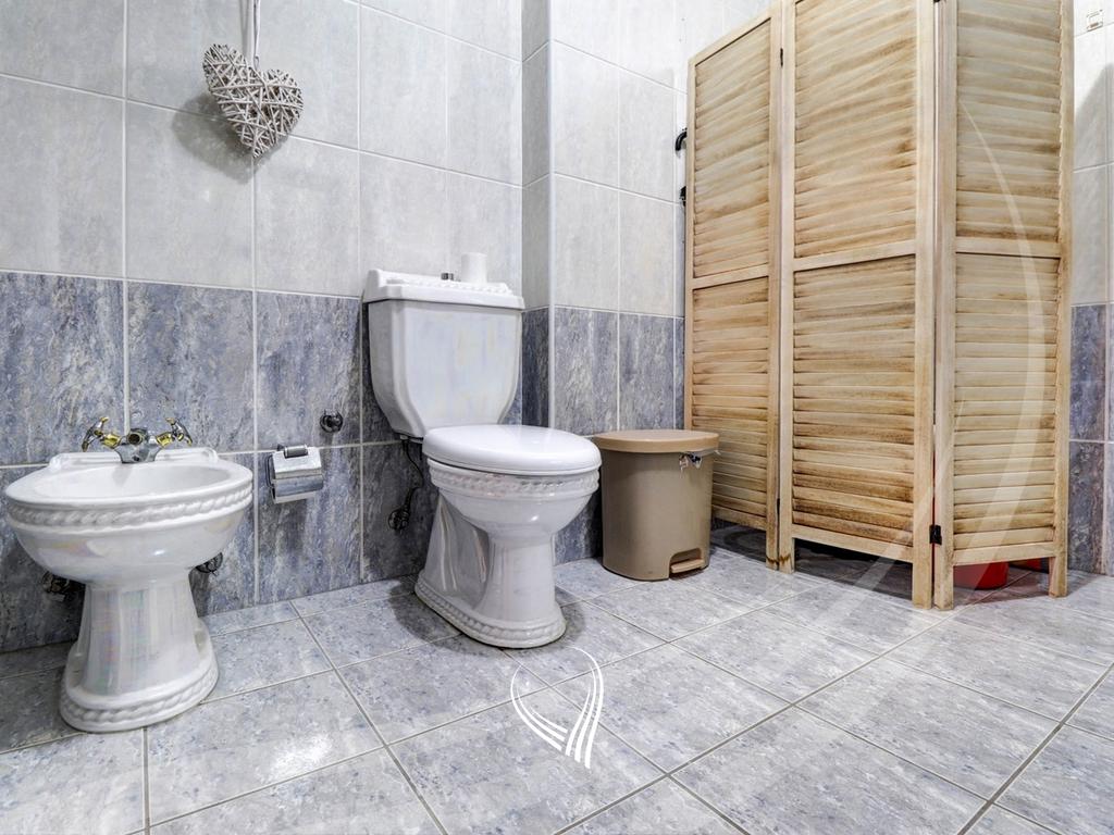 Shtëpi me 700m2 në shitje në lagjen Velania28