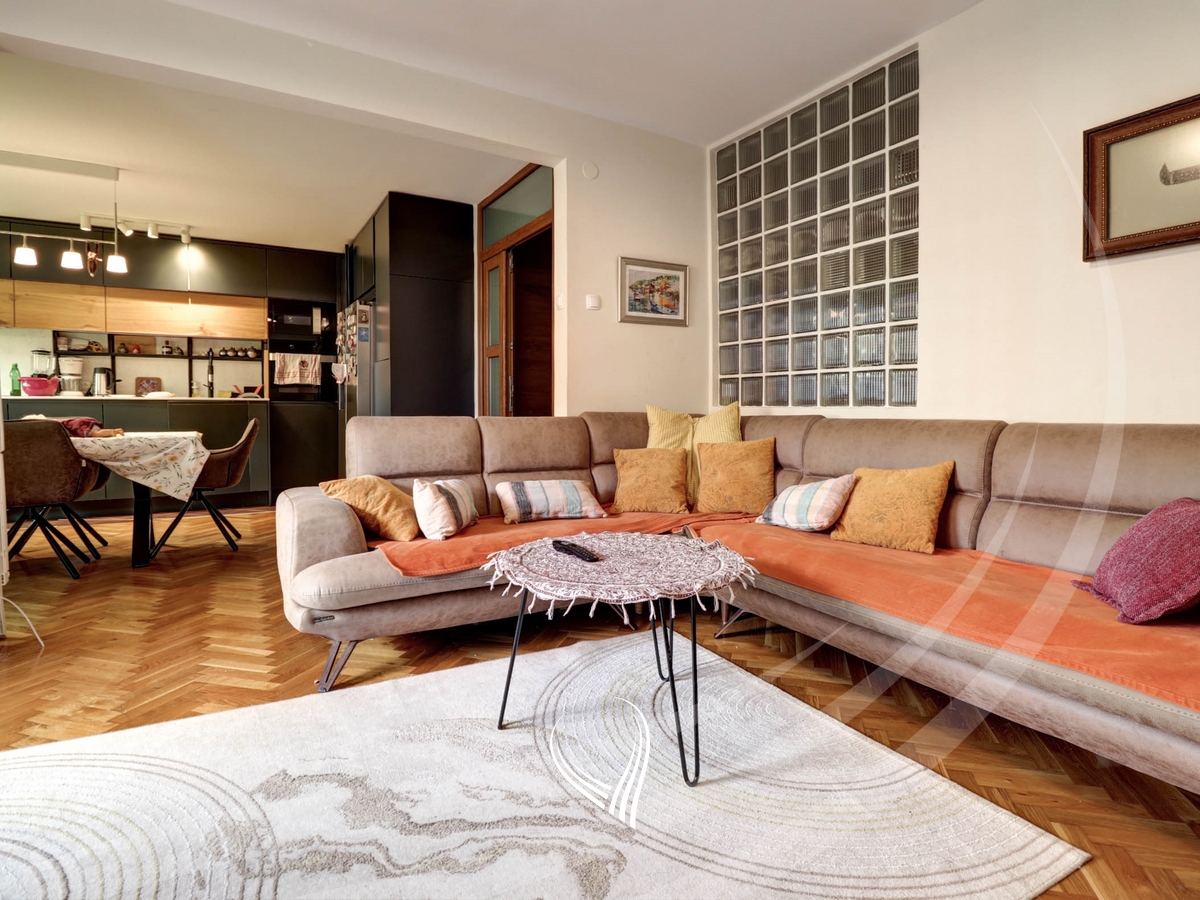 3-bedroom apartment for rent in the Bregu i Diellit neighborhood - The Red Apartments0