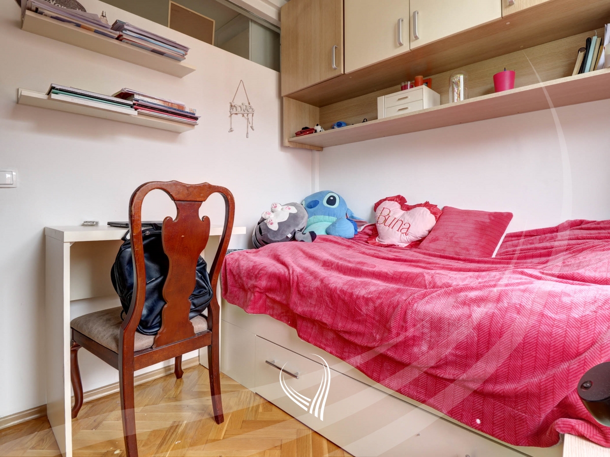 3-bedroom apartment for rent in the Bregu i Diellit neighborhood - The Red Apartments12