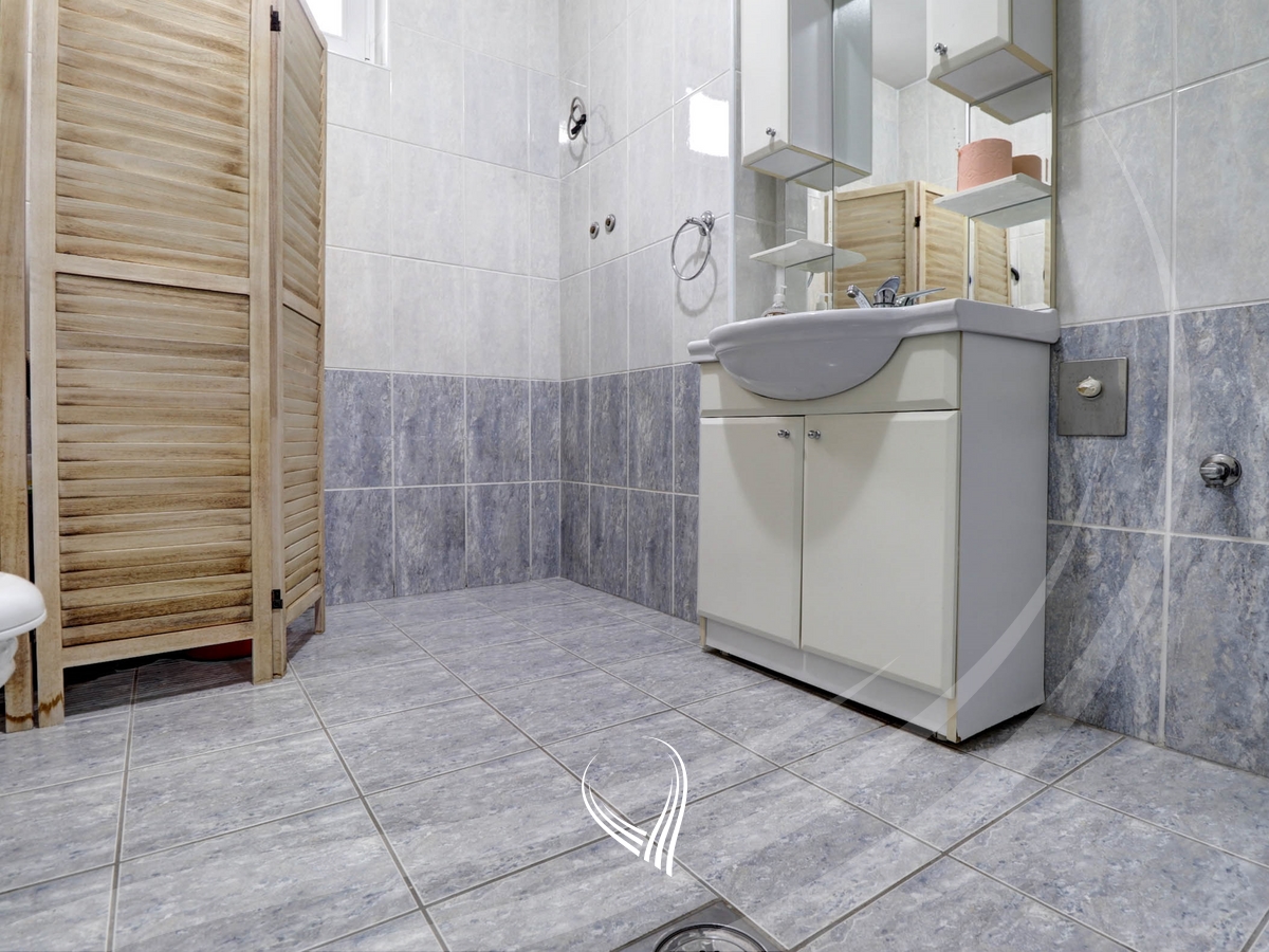 Shtëpi me 700m2 në shitje në lagjen Velania29