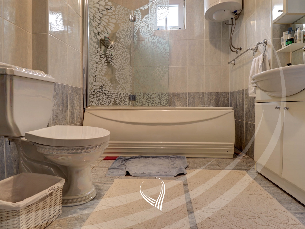 Shtëpi me 700m2 në shitje në lagjen Velania32