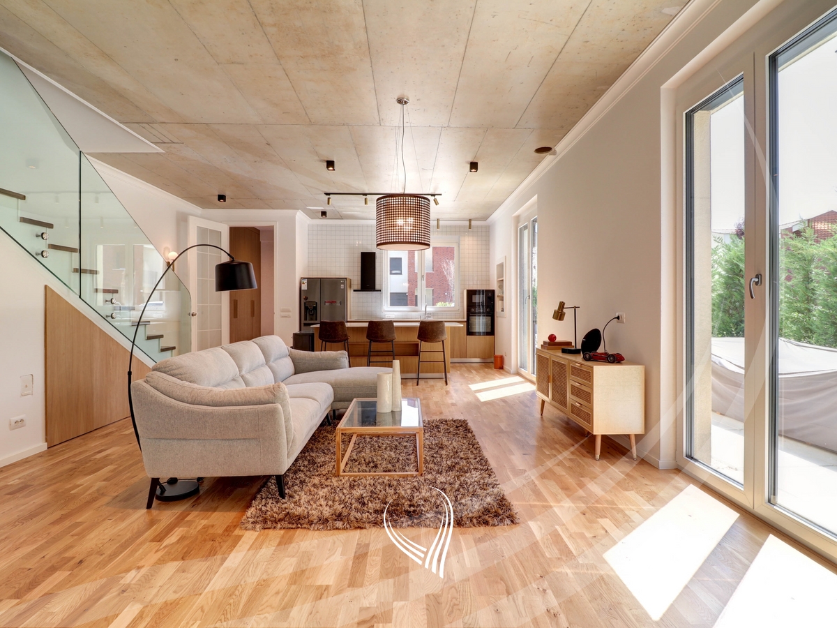 Shtëpi me 3 dhoma gjumi me qira në lagjen Qershia Village2