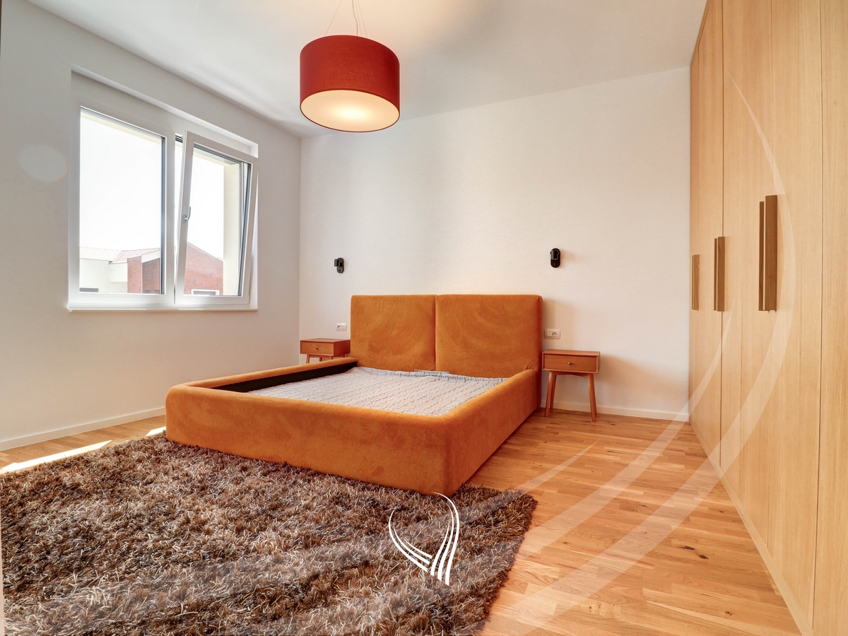 Shtëpi me 3 dhoma gjumi me qira në lagjen Qershia Village6