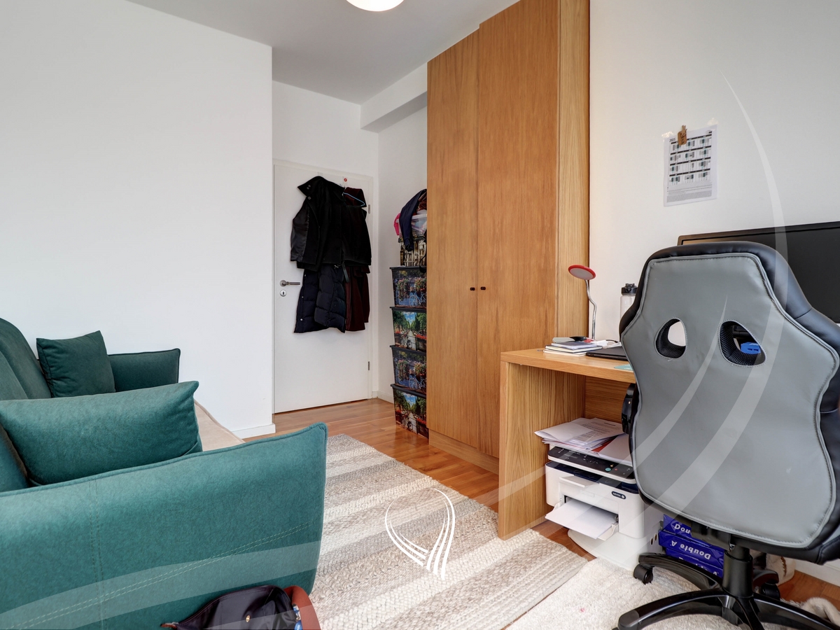 Banese me 3 dhoma gjumi në shitje në lagjen Kalabria – Prishtina Stars15