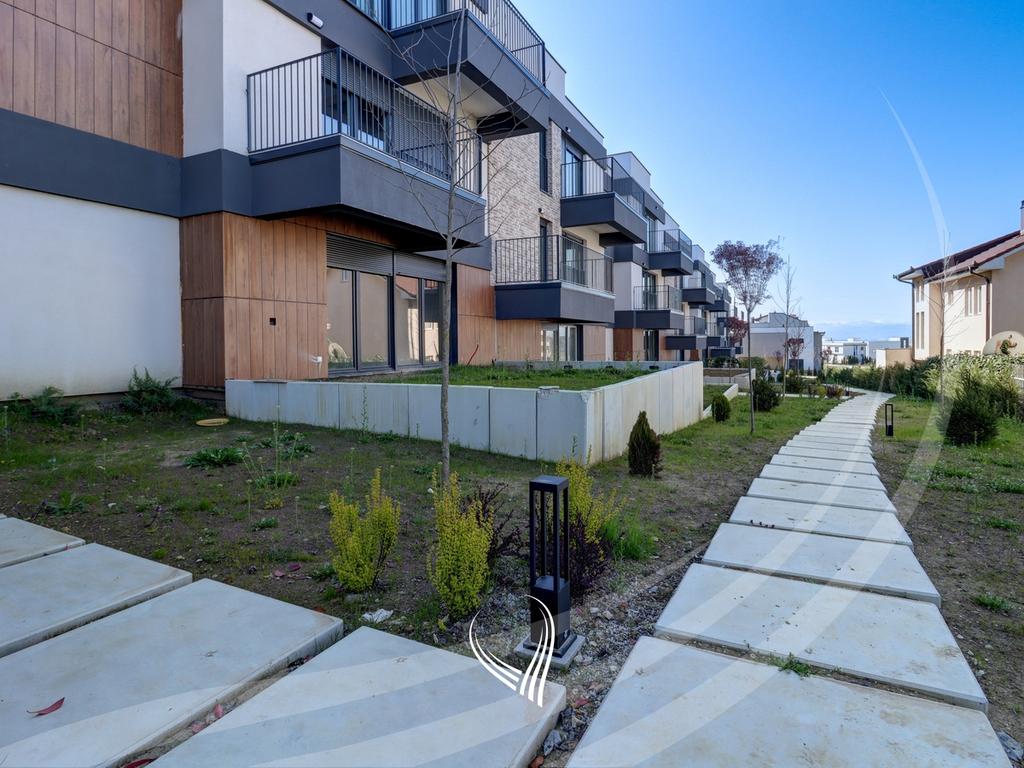 Banesë me 3 dhoma gjumi me qira në lagjen Veternik - Gate Residence16