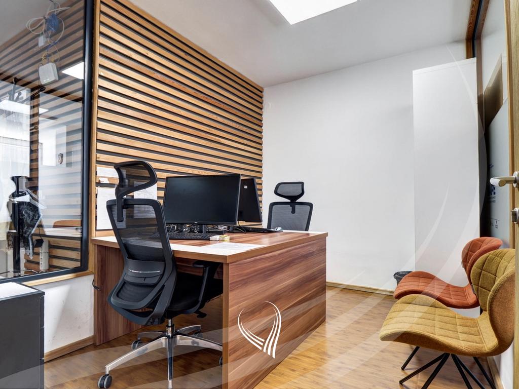 Zyre me 6 dhoma pune me qira në Qendër3