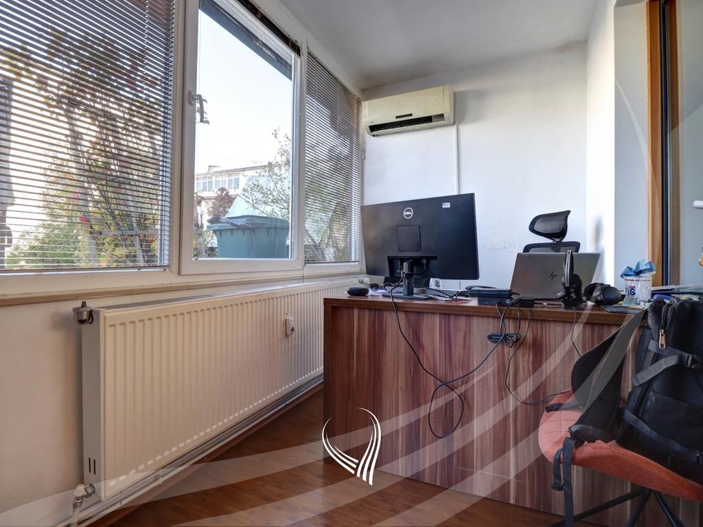 Zyre me 6 dhoma pune me qira në Qendër5