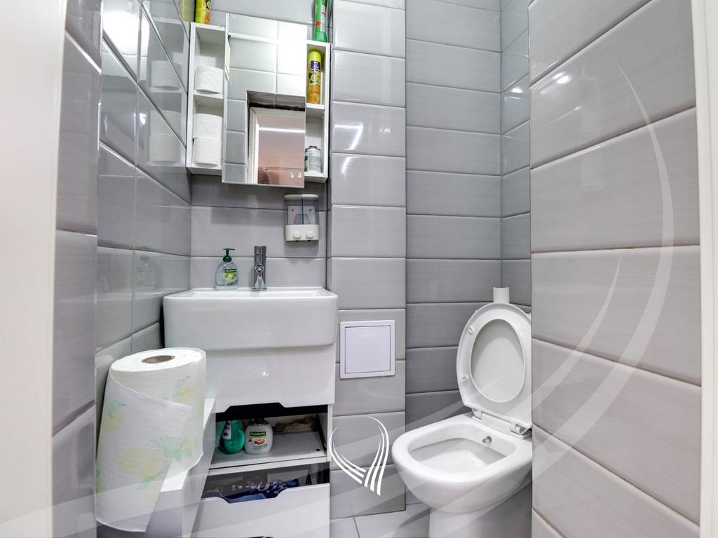 Zyre me 6 dhoma pune me qira në Qendër11