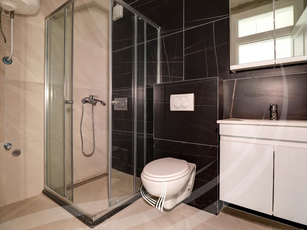 Banesë me 1 dhomë gjumi në shitje në lagjen Tophane – ENG Invest3