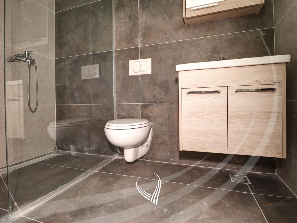 3-bedroom apartment for sale in the Tophane neighborhood – ENG Invest8