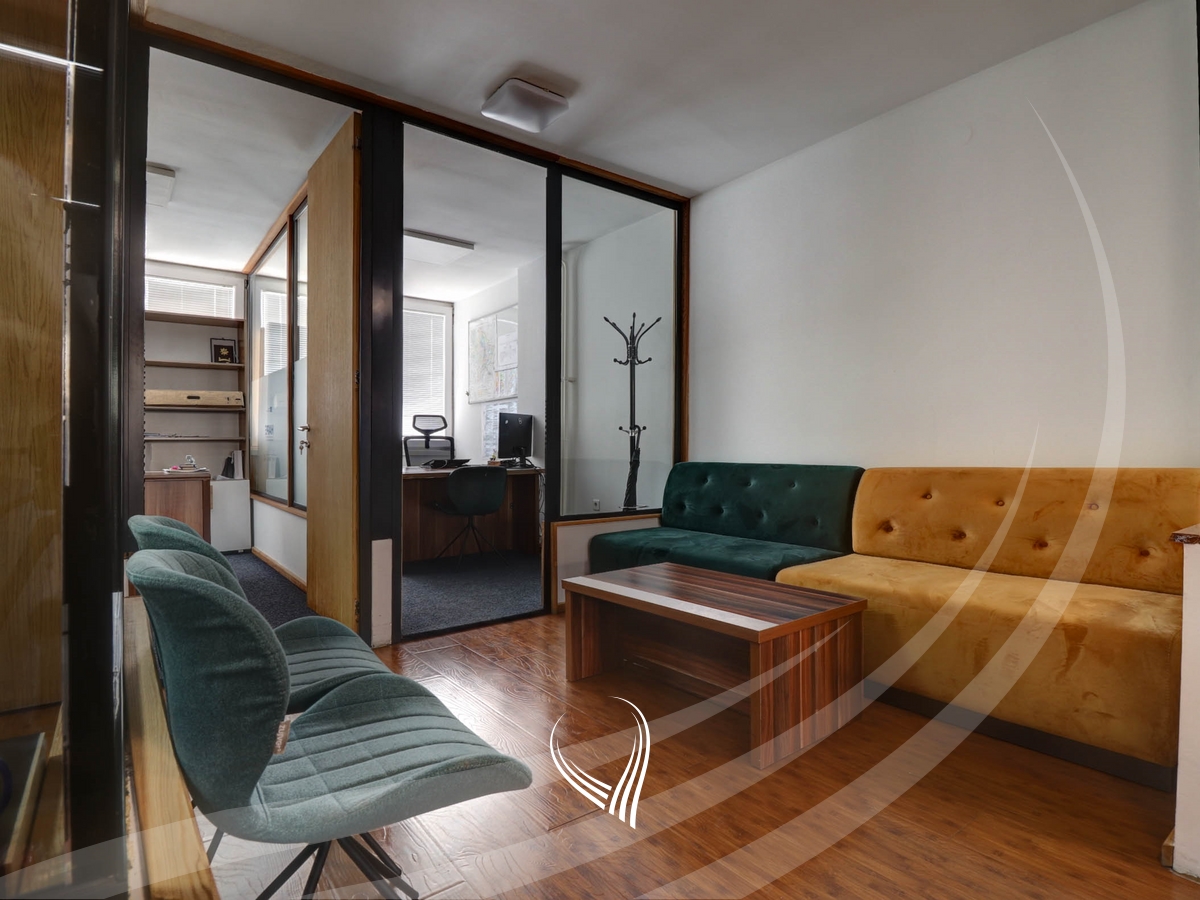 Zyre me 6 dhoma pune me qira në Qendër6