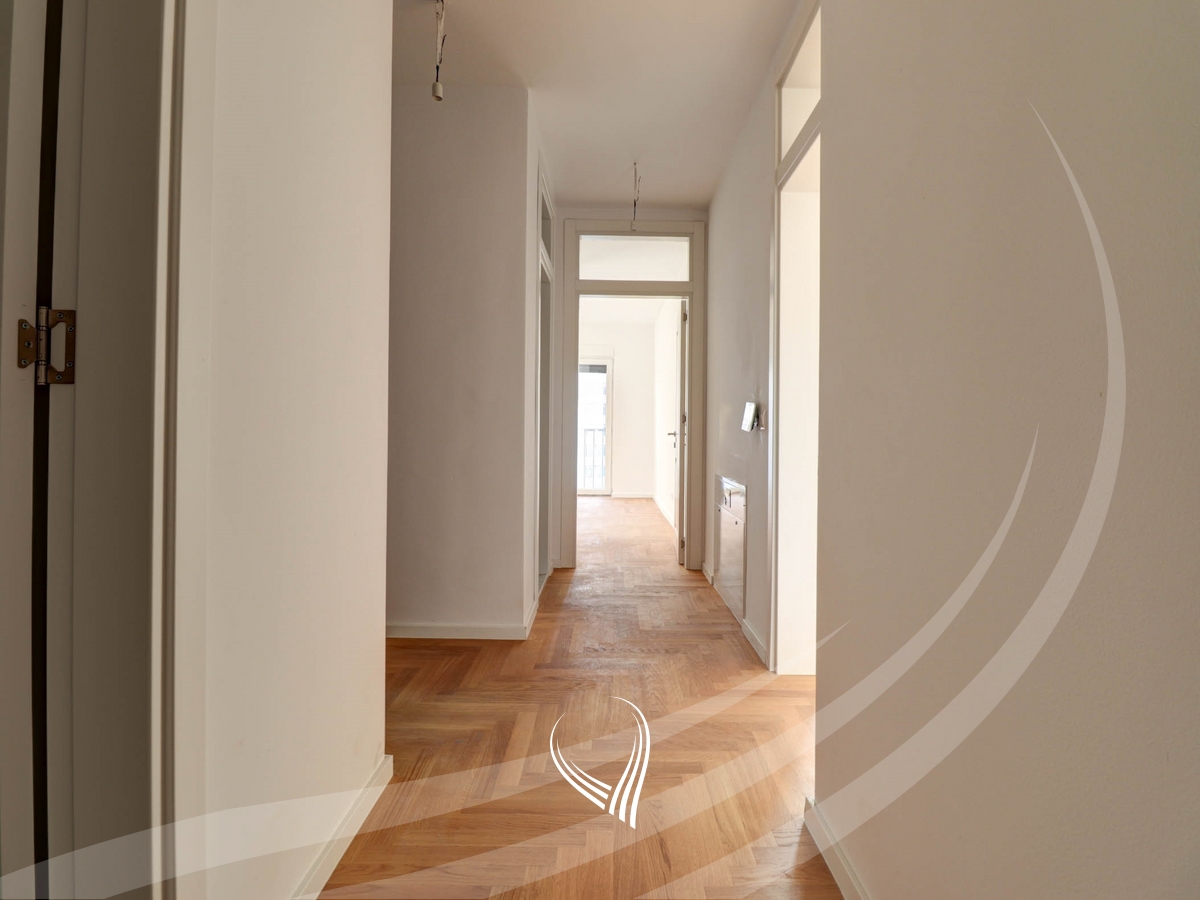 Banesë me 2 dhoma gjumi në shitje në lagjen Tophane – ENG Invest4