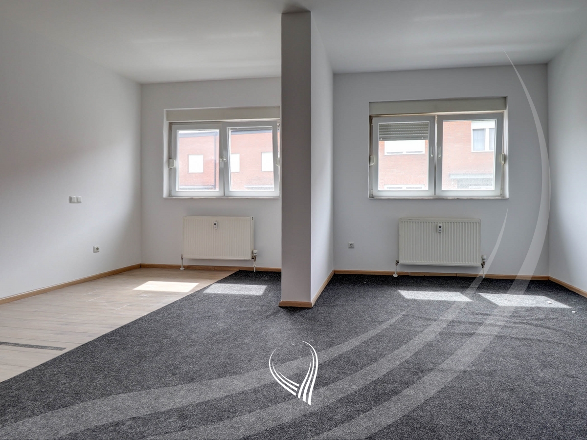 Penthouse office with 4 work rooms for rent in Mati 1 neighborhood – B Street10