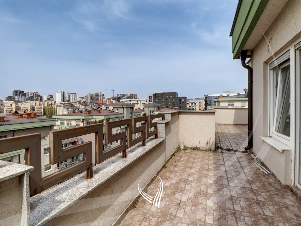 Penthouse office with 4 work rooms for rent in Mati 1 neighborhood – B Street11